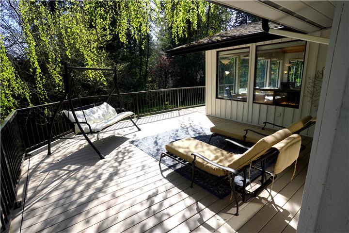 Deck loungers