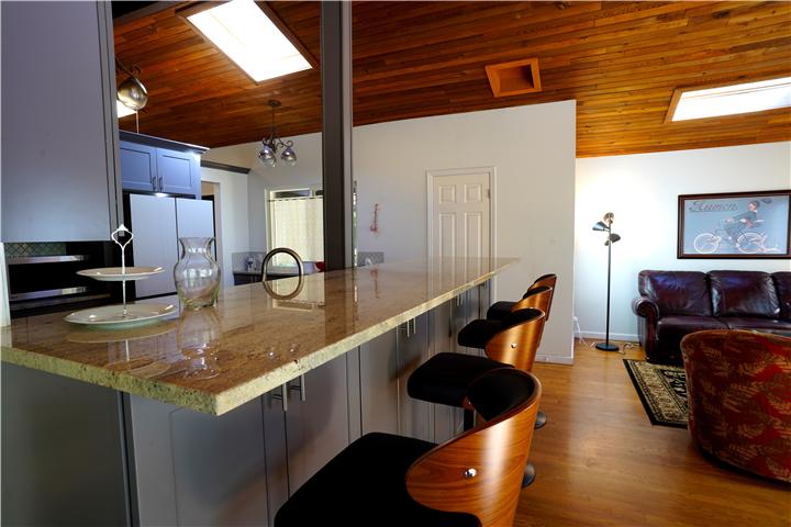 Breakfast bar with stools